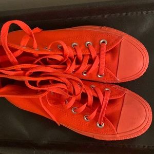 Neon peach/orange converse barely used